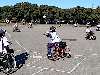 第134回　無限の楽しさと可能性。車椅子ソフトボールを初めて見た！